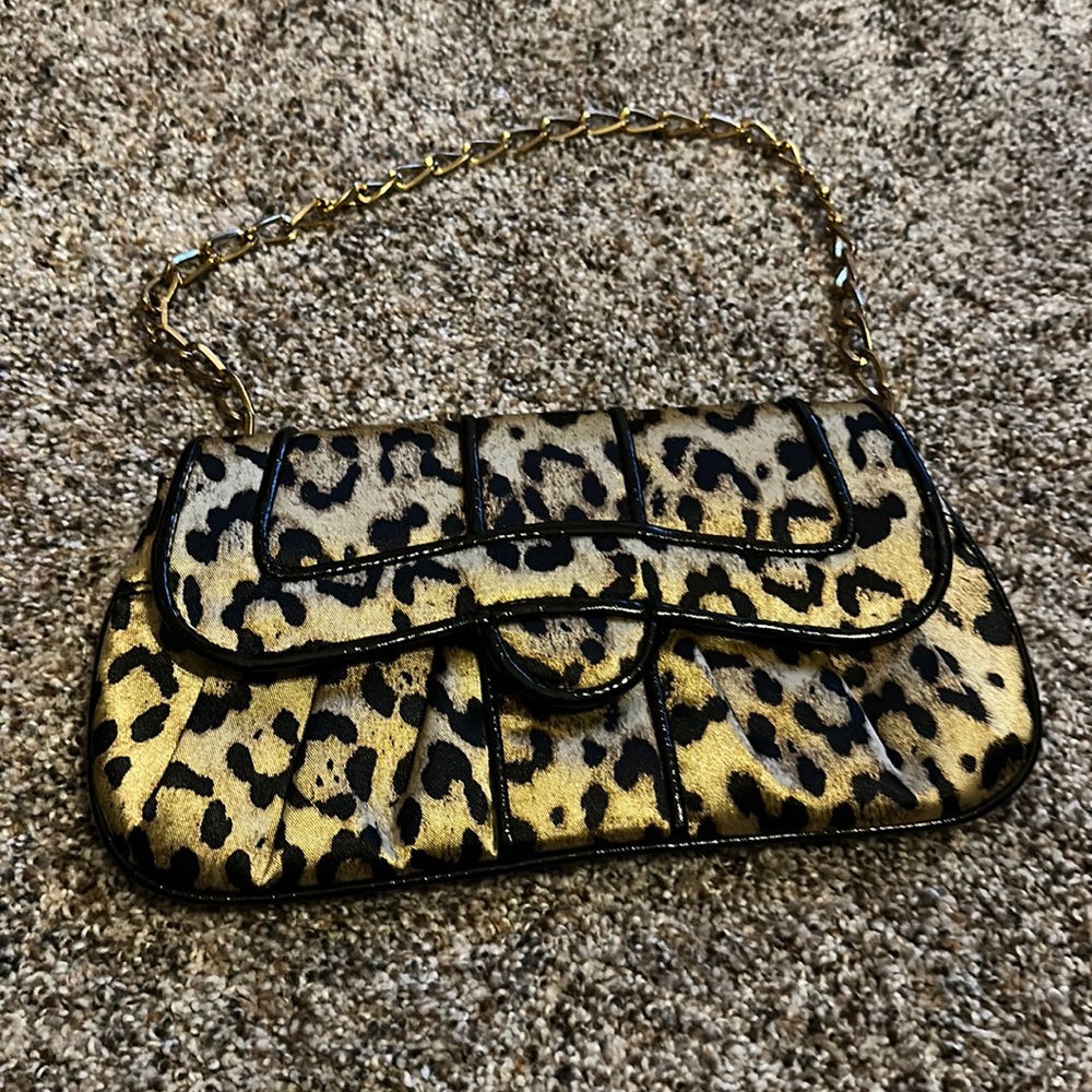 Colin + Colette Satin clutch